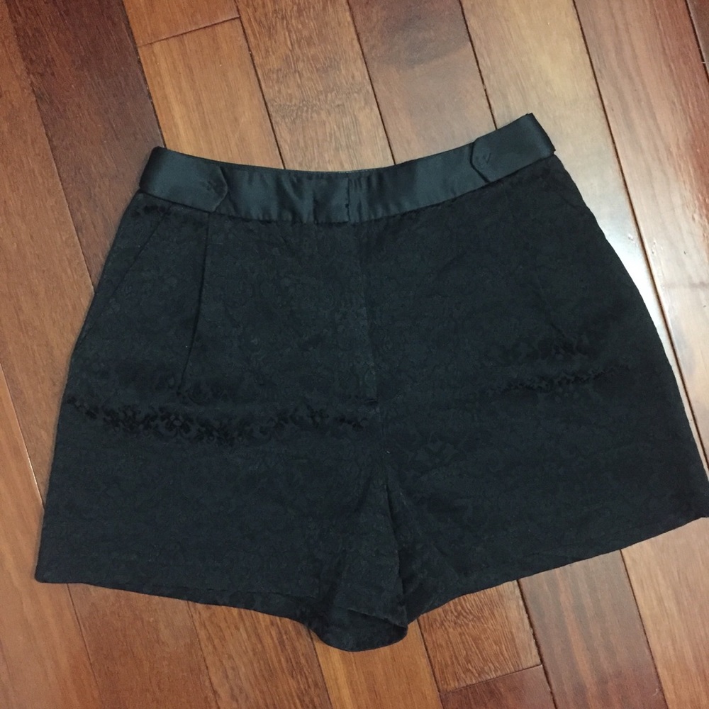 High-waisted Black jacquard Shorts Sz M